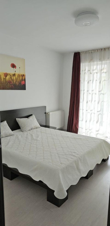 Vand apartament 3 camere | Zona Florilor Floresti