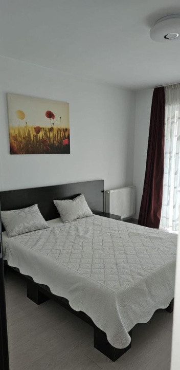 Vand apartament 3 camere | Zona Florilor Floresti