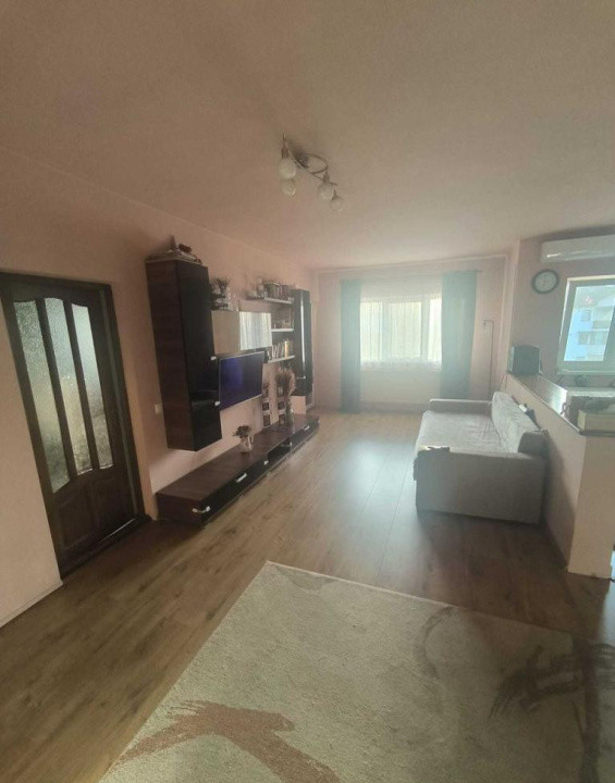 Apartament 3 camere 71 mp | Zona Florilor | Parcare