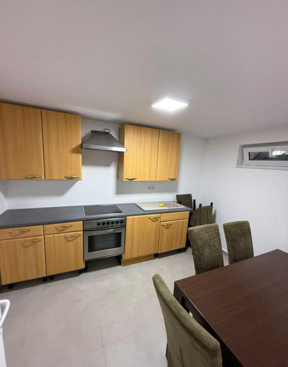 | Imobil 3 camere 52mp | Parcare | Zona Teilor |