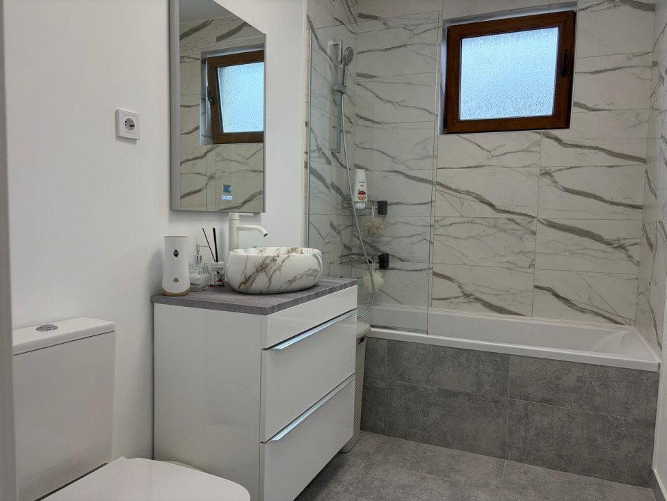 Apartament 3 camere l la cheie l 66 mp utili l parcare l Sesul de Sus 