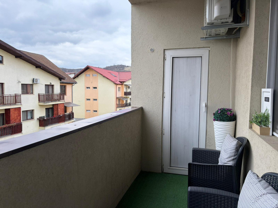 Apartament 3 camere l la cheie l 66 mp utili l parcare l Sesul de Sus 