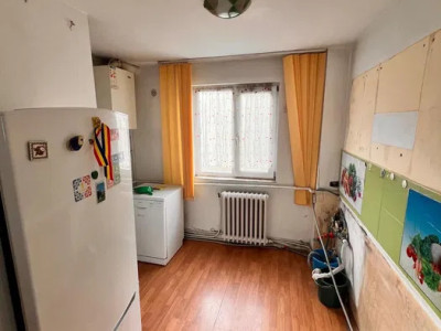 Apartament 4 camere l 2 bai l 80,2 mp utili l renovabil l Buciumi 
