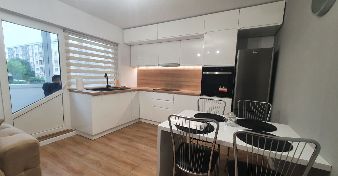 Apartament 3 camere | decomandat | zona Iulius Mall