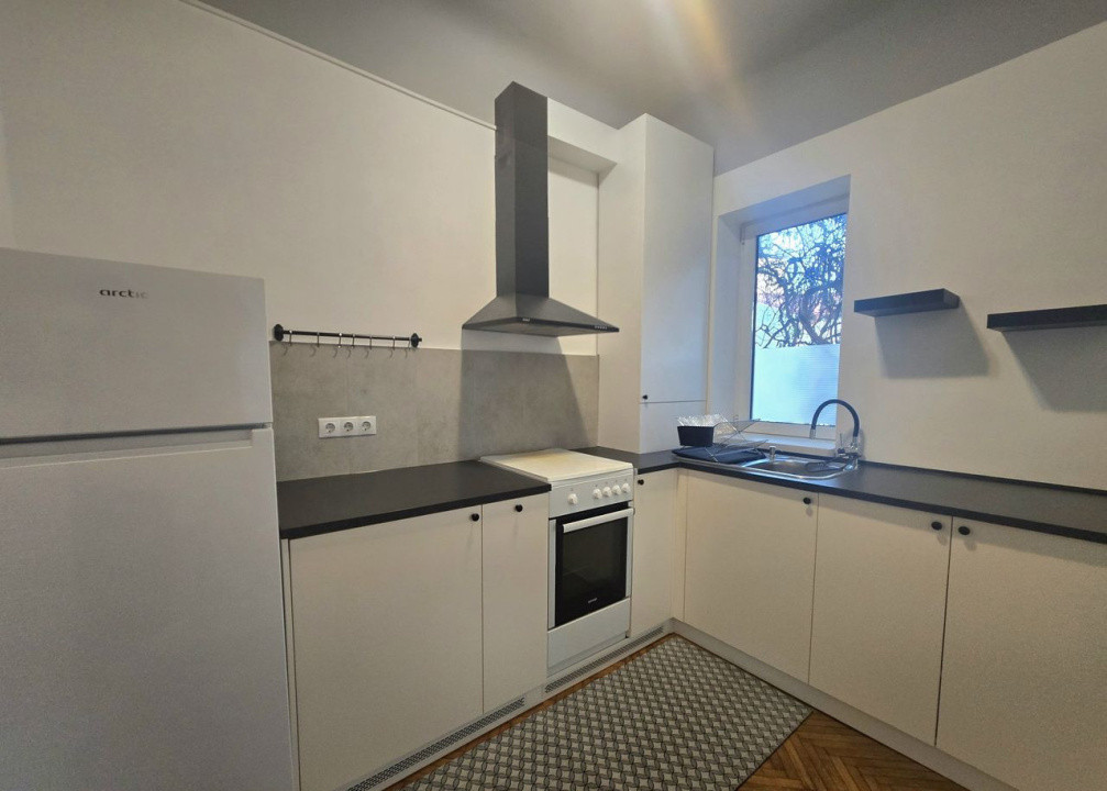 Apartament 2 Camere | De Închiriat | Str. Caracal | Zonă Semicentrală