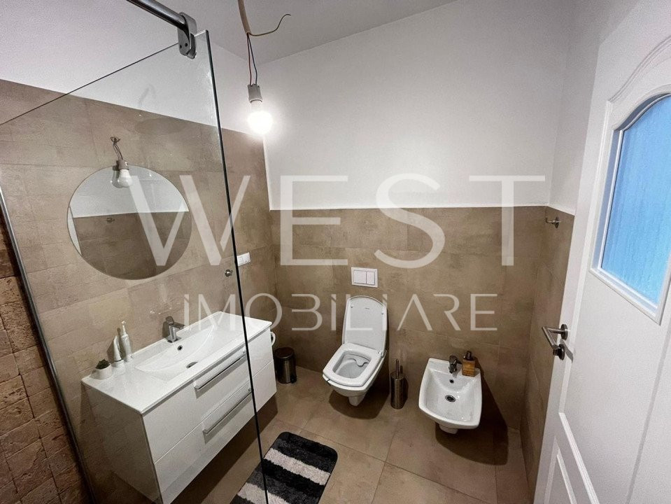 Casa de lux P+E, 300mp! Teren 600mp! Garaj! Zona Aerodromul Dezmir!
