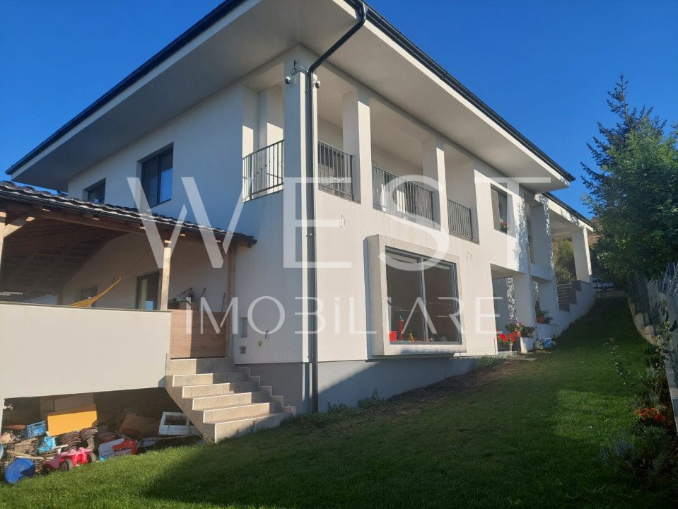 Casa de lux P+E, 300mp! Teren 600mp! Garaj! Zona Aerodromul Dezmir!