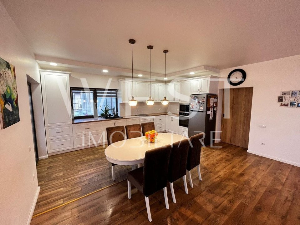 Casa de lux P+E, 300mp! Teren 600mp! Garaj! Zona Aerodromul Dezmir!