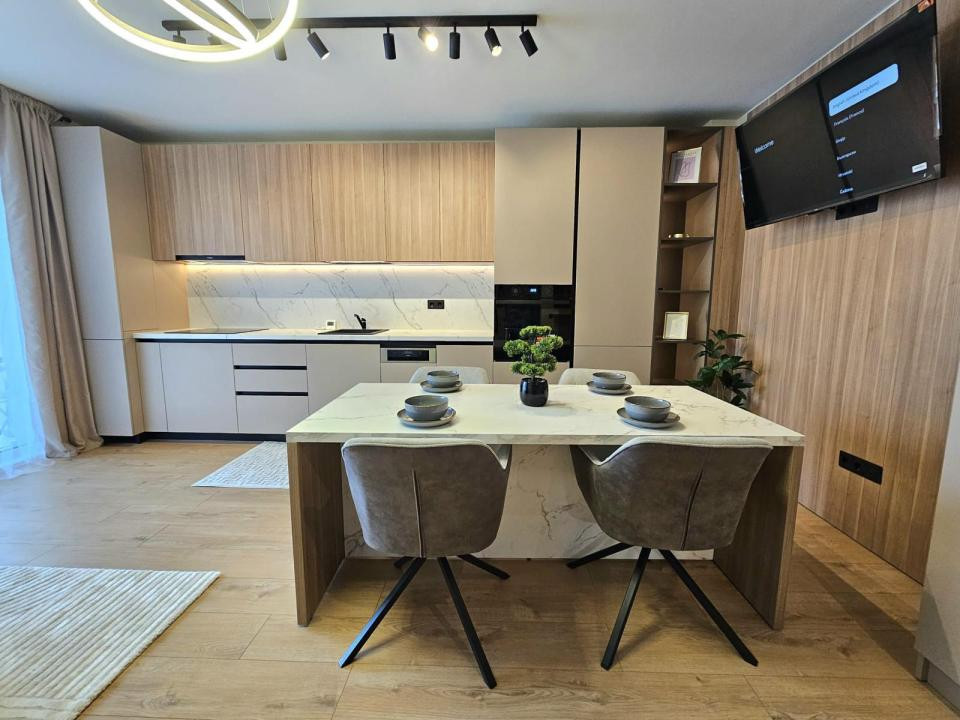 Apartament modern l 2 camere l la cheie l parcare l Eroilor 