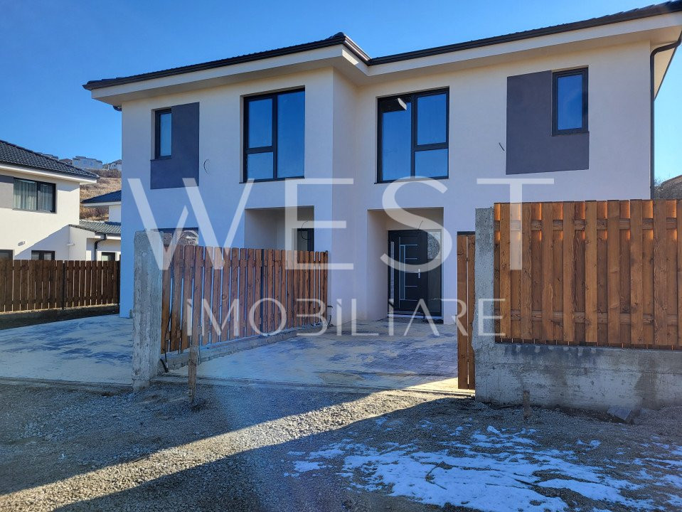Duplex P+E, 120mp! Teren 400mp! Semifinisat! Loc. Dezmir!