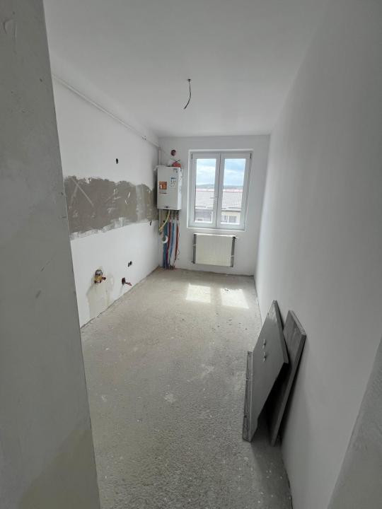 Apartament 3 camere+ 70mp Terasa str. Eroilor-Spartan Floresti