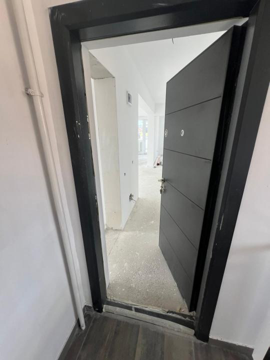 Apartament 3 camere+ 70mp Terasa str. Eroilor-Spartan Floresti