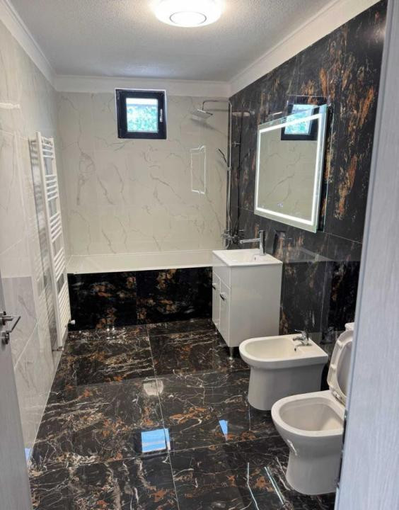 | Apartament 3 Camere | 60Mp | Terasa 28Mp | Manastur | Parcare |