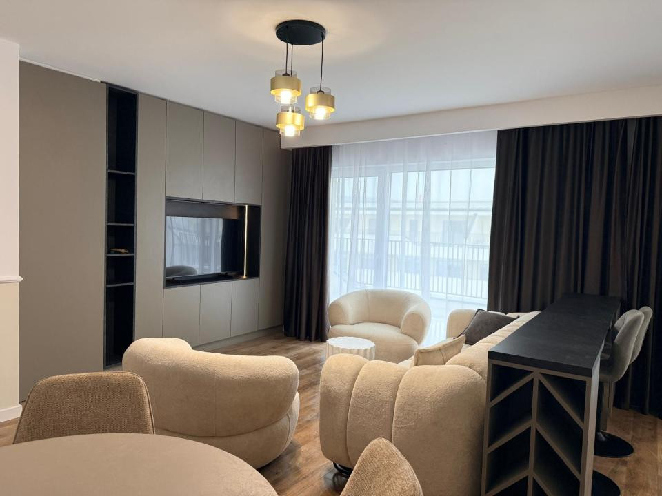 Penthouse l la cheie l 3 camere l 2 bai l parcare l Eroilor