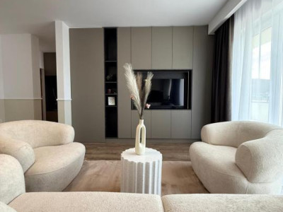Penthouse l la cheie l 3 camere l 2 bai l parcare l Eroilor