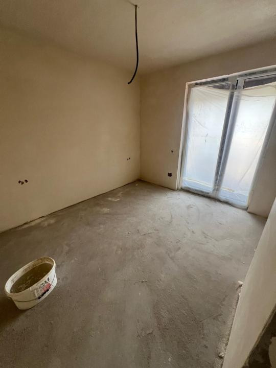 | Apartament 2 Camere 43 Mp | Floresti  | Zona Tineretului | Parcare |