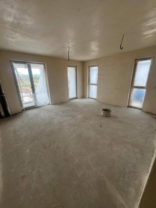 | Apartament 3 Camere 57 Mp | Floresti  | Zona Tineretului | Parcare |