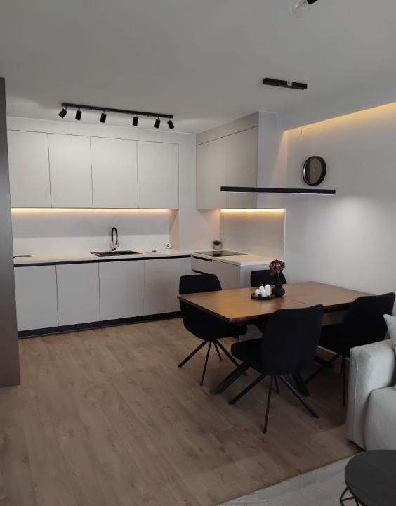 Apartament 2 Camere | Str. Eroilor Florești | Parcare Garaj 