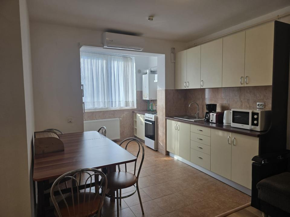 Ap.2 camere mobilat, utilat l Su 39.1 mp l Parcare l Florilor Floresti