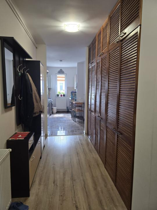 Ap. 3 camere l Mobilat, utilat l Su 66.84 l Sesul de Sus Floresti