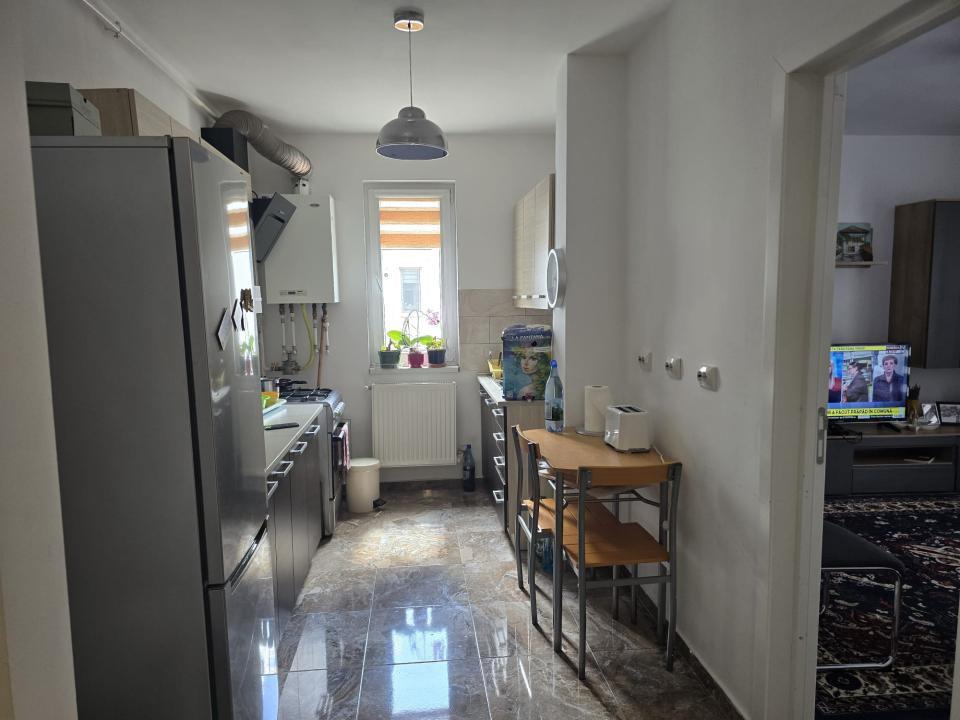 Ap. 3 camere l Mobilat, utilat l Su 66.84 l Sesul de Sus Floresti