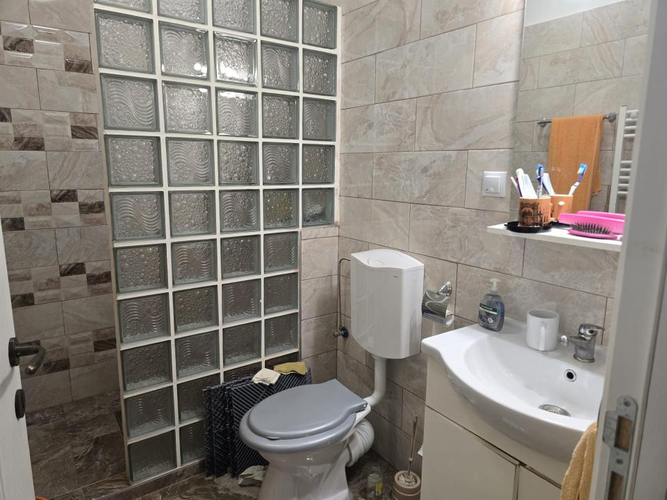 Ap. 3 camere l Mobilat, utilat l Su 66.84 l Sesul de Sus Floresti