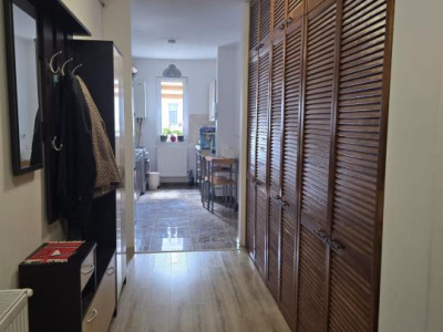 Ap. 3 camere l Mobilat, utilat l Su 66.84 l Sesul de Sus Floresti