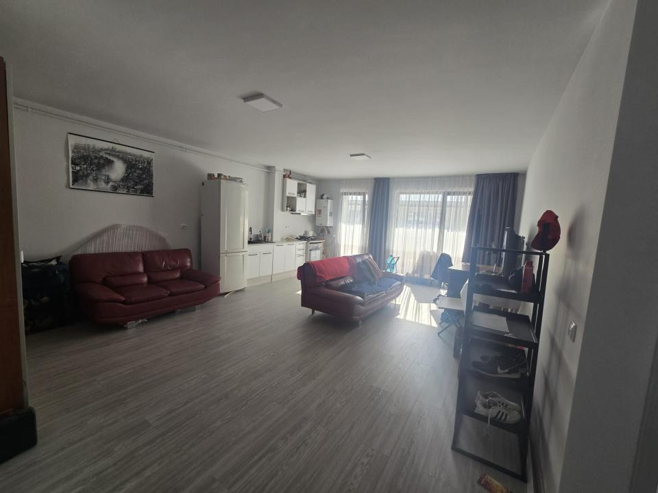 Ap.2 camere mobilat si utilat partial l Su 54.74 mp l Parcare l Eroilor Floresti