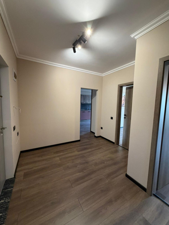 Apartament modern l 3 camere l la cheie l parcare l bloc nou l Eroilor