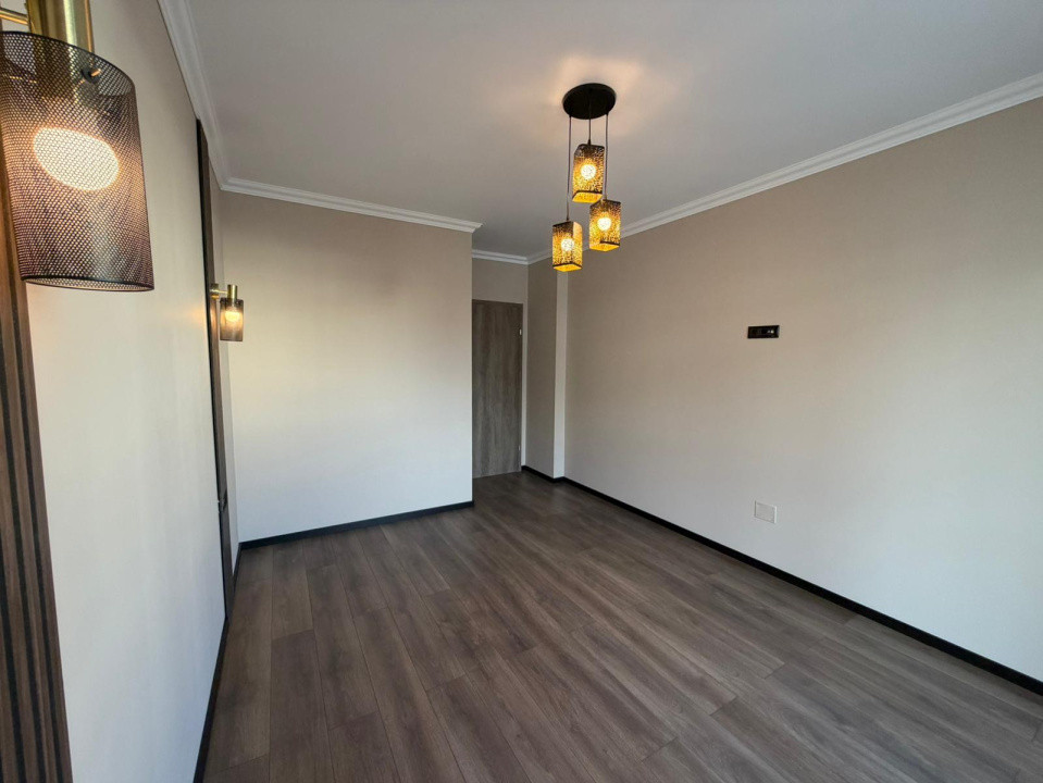 Apartament modern l 3 camere l la cheie l parcare l bloc nou l Eroilor