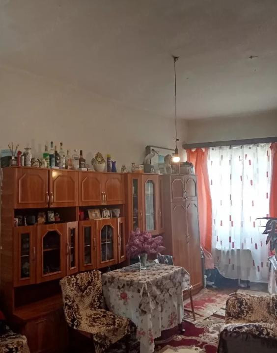 Apartament renovabil cu o camera la casa 36 mp + 47 mp teren | Marasti |