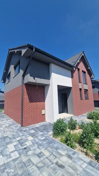 Casa individuala 142mp, terasa, parcare, teren de 350mp, Jucu de MIjloc!