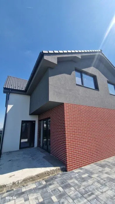 Casa individuala 142mp, terasa, parcare, teren de 350mp, Jucu de MIjloc!