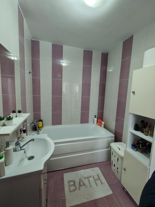 Apartament 3 camere  , 54 MP, Porii.