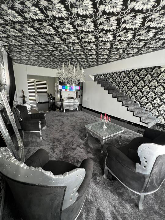 | Casa Tip Duplex | Zona Teilor Floresti | Parcare | Gradina |