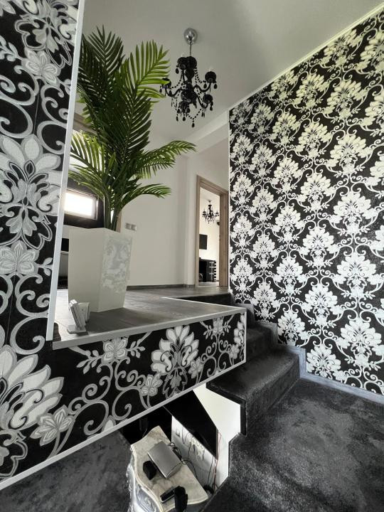 | Casa Tip Duplex | Zona Teilor Floresti | Parcare | Gradina |