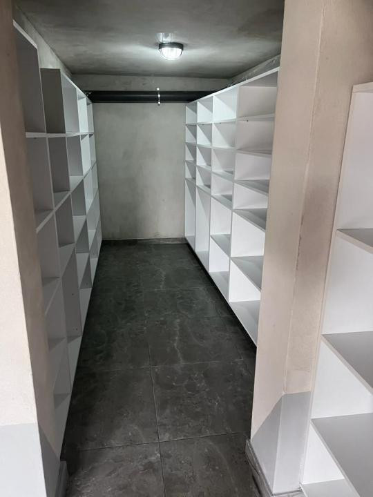 | Casa Tip Duplex | Zona Teilor Floresti | Parcare | Gradina |