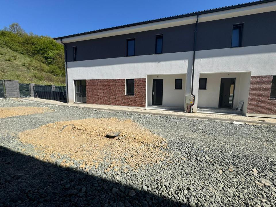 Unitate Duplex | PARC PRIVAT | Zona Tauti