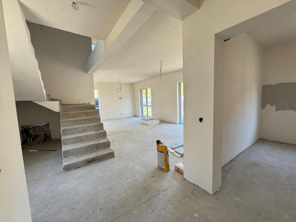 Unitate Duplex | PARC PRIVAT | Zona Tauti