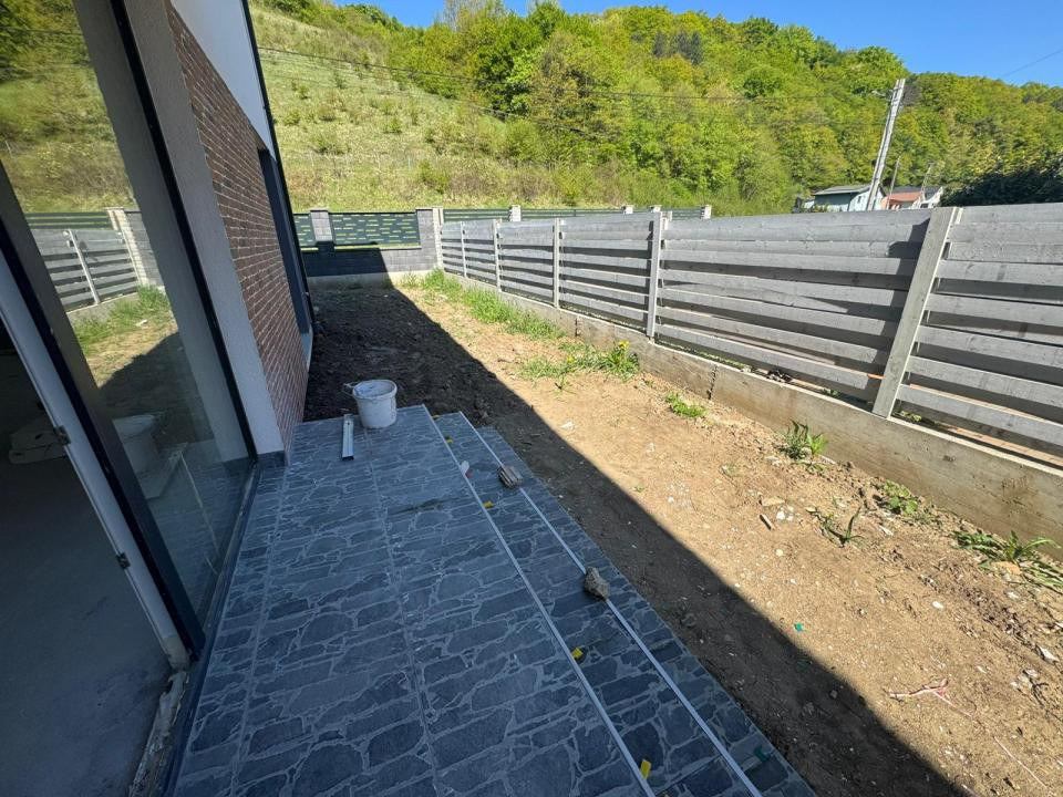 Unitate Duplex | PARC PRIVAT | Zona Tauti