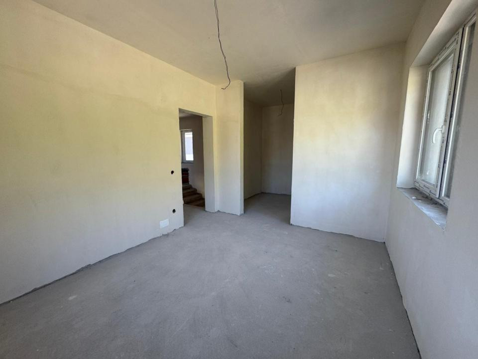 Unitate Duplex | PARC PRIVAT | Zona Tauti