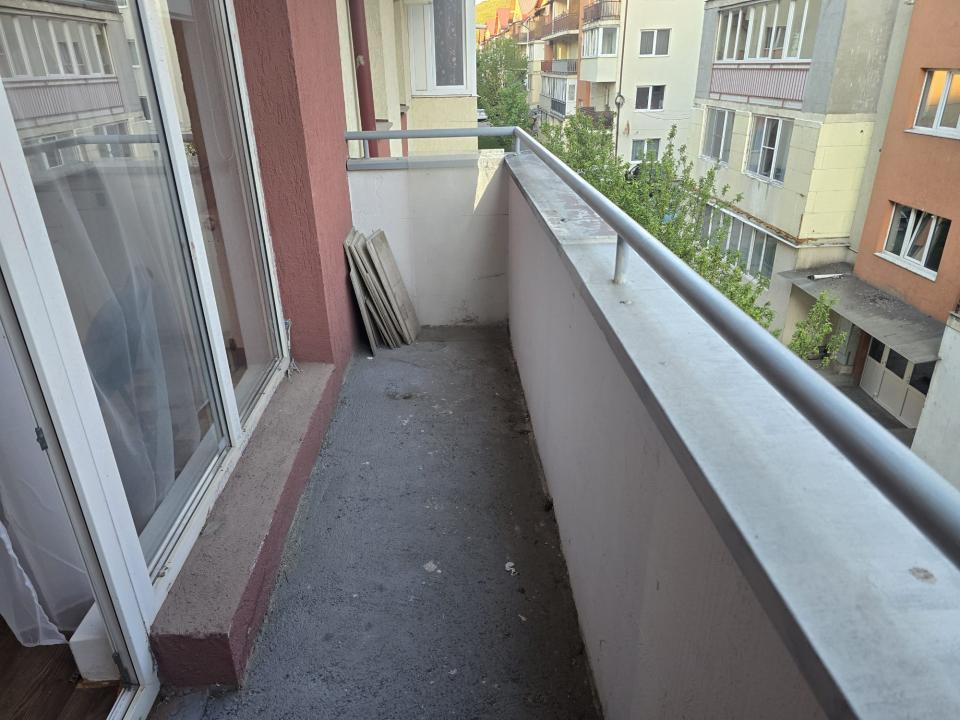 Ap. 2 camere mobilat, utilat l Su 39 mp l Parcare l Eroilor, Floresti