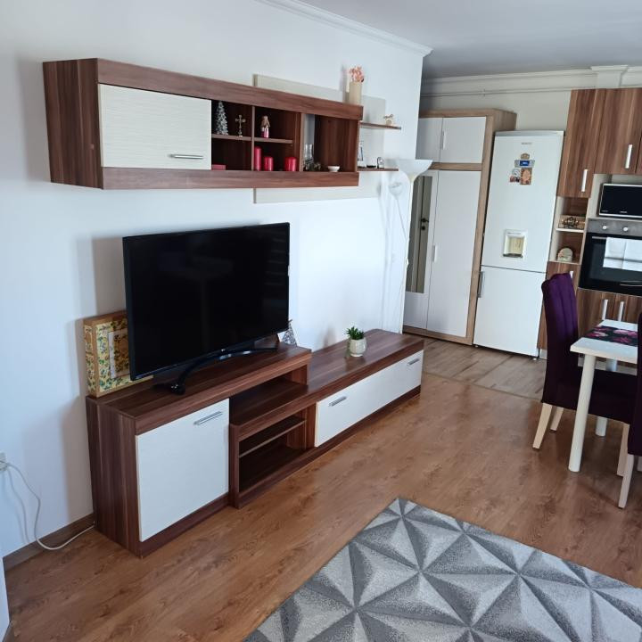 Apartament 3 camere mobilat utilat l Su 53 mp l parcare l Sesul de Sus