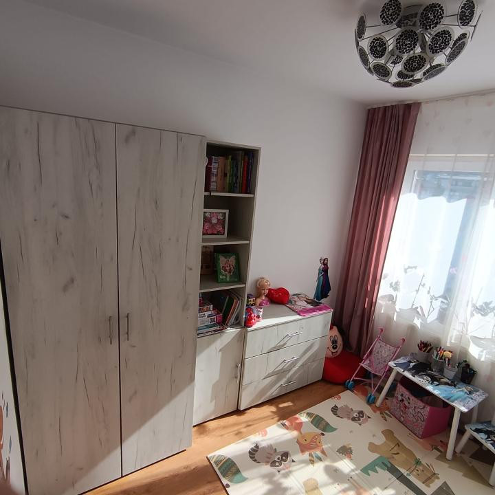 Apartament 3 camere mobilat utilat l Su 53 mp l parcare l Sesul de Sus