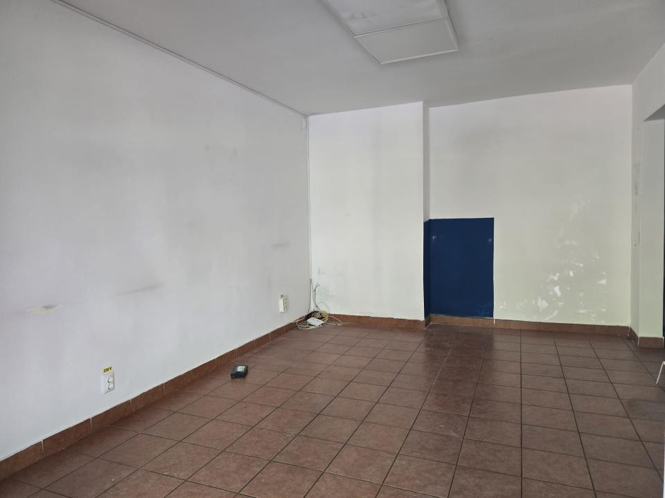 Inchiriere spatiu comercial l Su 36 mp l 2 cam. l Primaverii Manastur