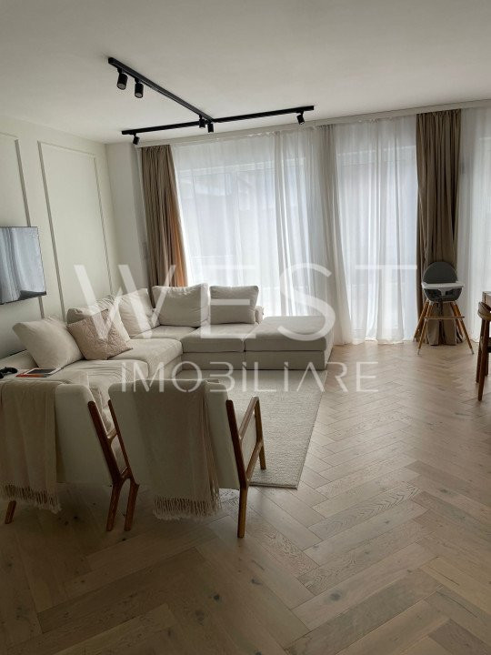Casa înșiruită pe 3 nivele, 121mp! ULTRALUX! Parcare! Cart. Borhanci!