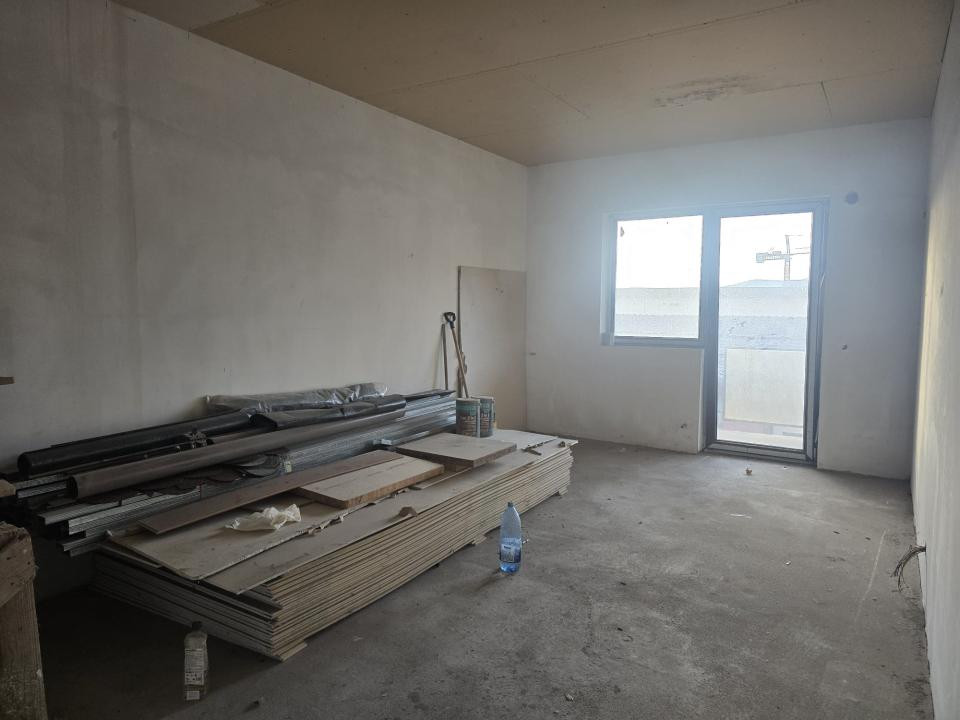 Apartament 6 camere l Su 165 mp l Semifinisat l Parcare l Stejarului
