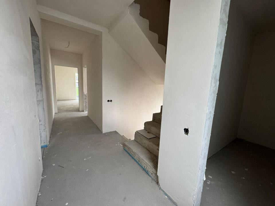 Casa tip duplex | Semifinisat | Zona Campului