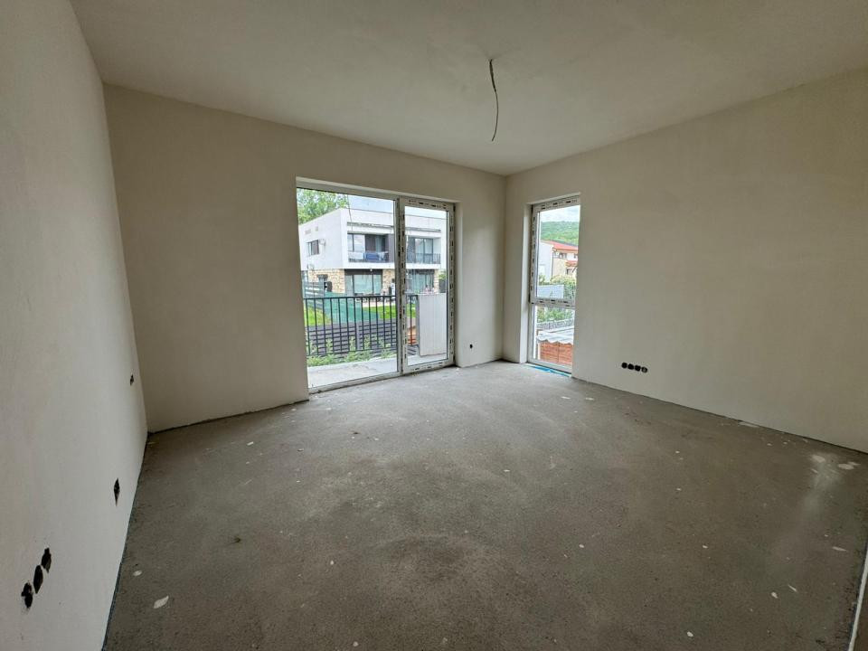 Casa tip duplex | Semifinisat | Zona Campului