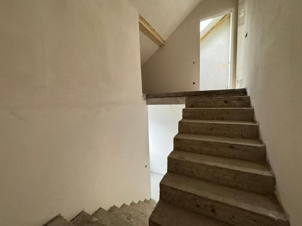 Casa tip duplex | Semifinisat | Zona Campului